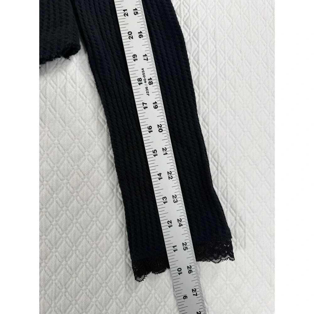 Free People M Blk Lace Trim Waffle Knit Button Thermal Whimsigoth‎ Boho Top